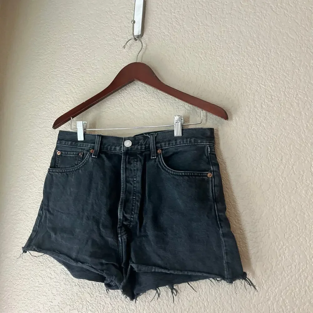 Levi's 16“ inseam pre
